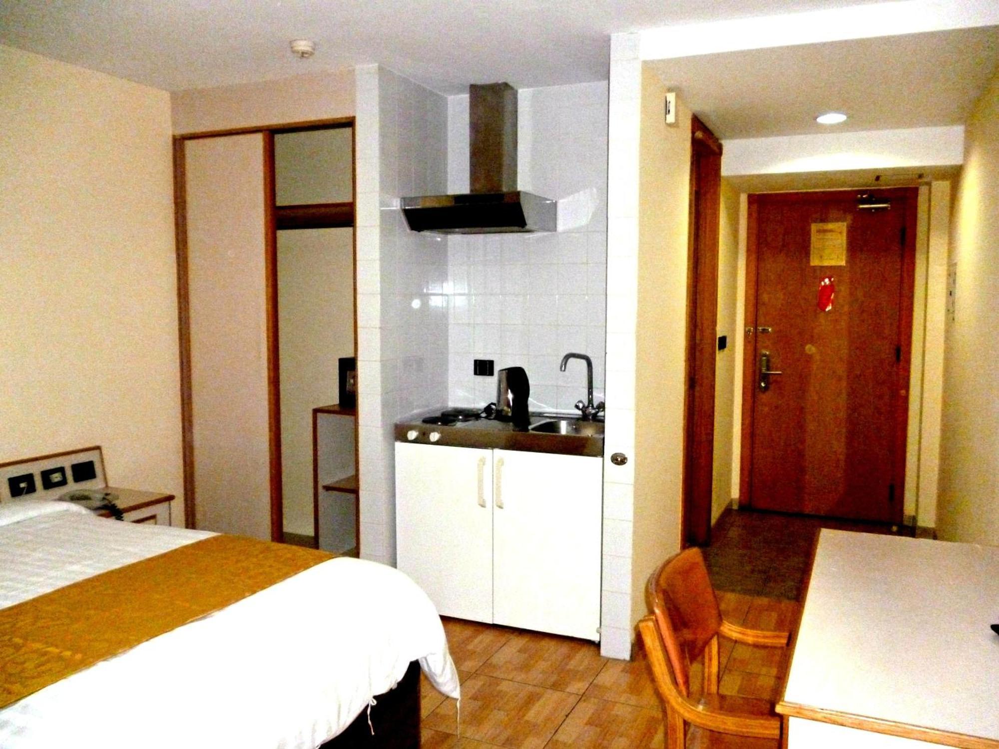 Mansour Plaza Hotel Apartments Даммам Номер фото