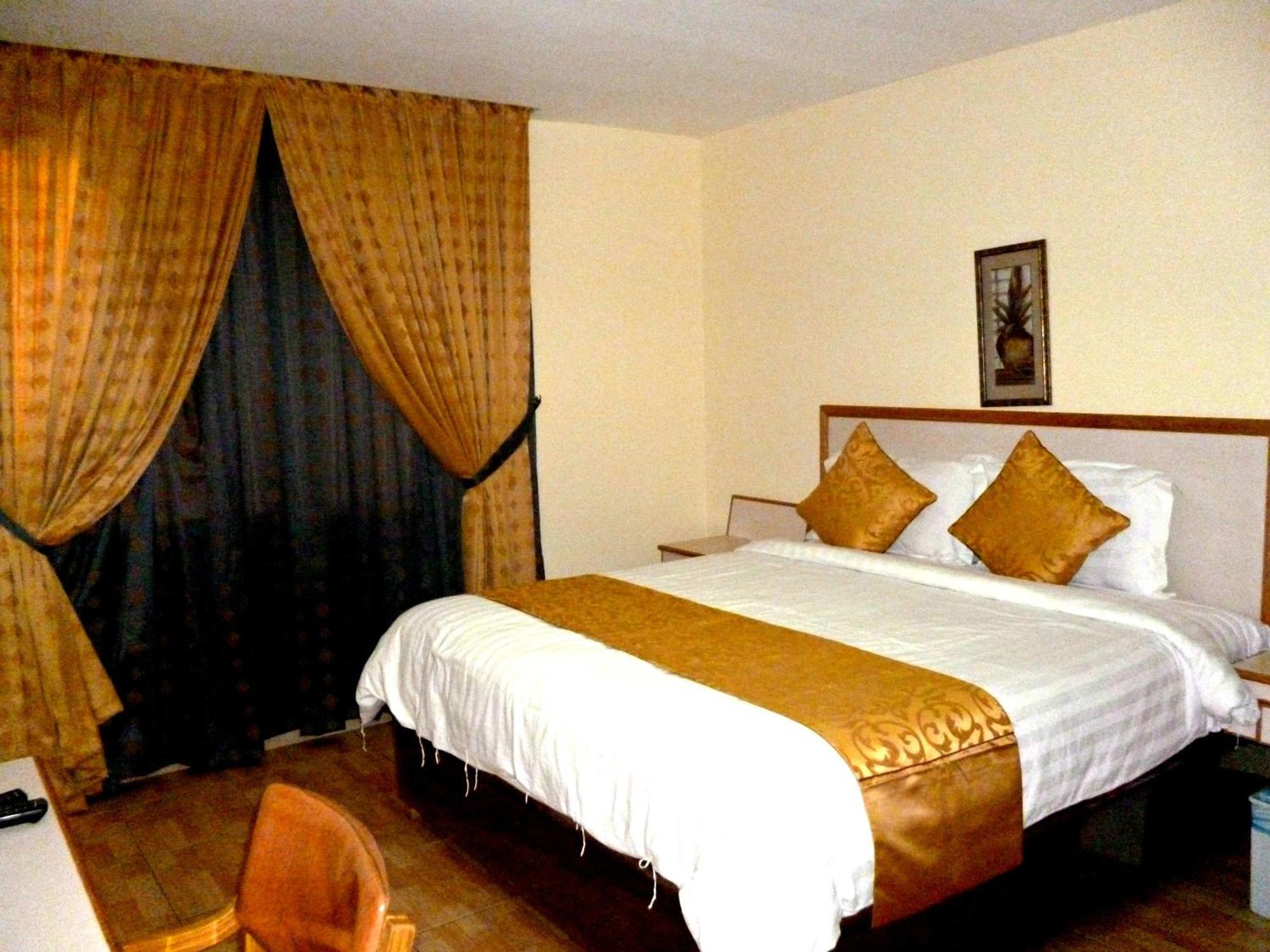 Mansour Plaza Hotel Apartments Даммам Номер фото
