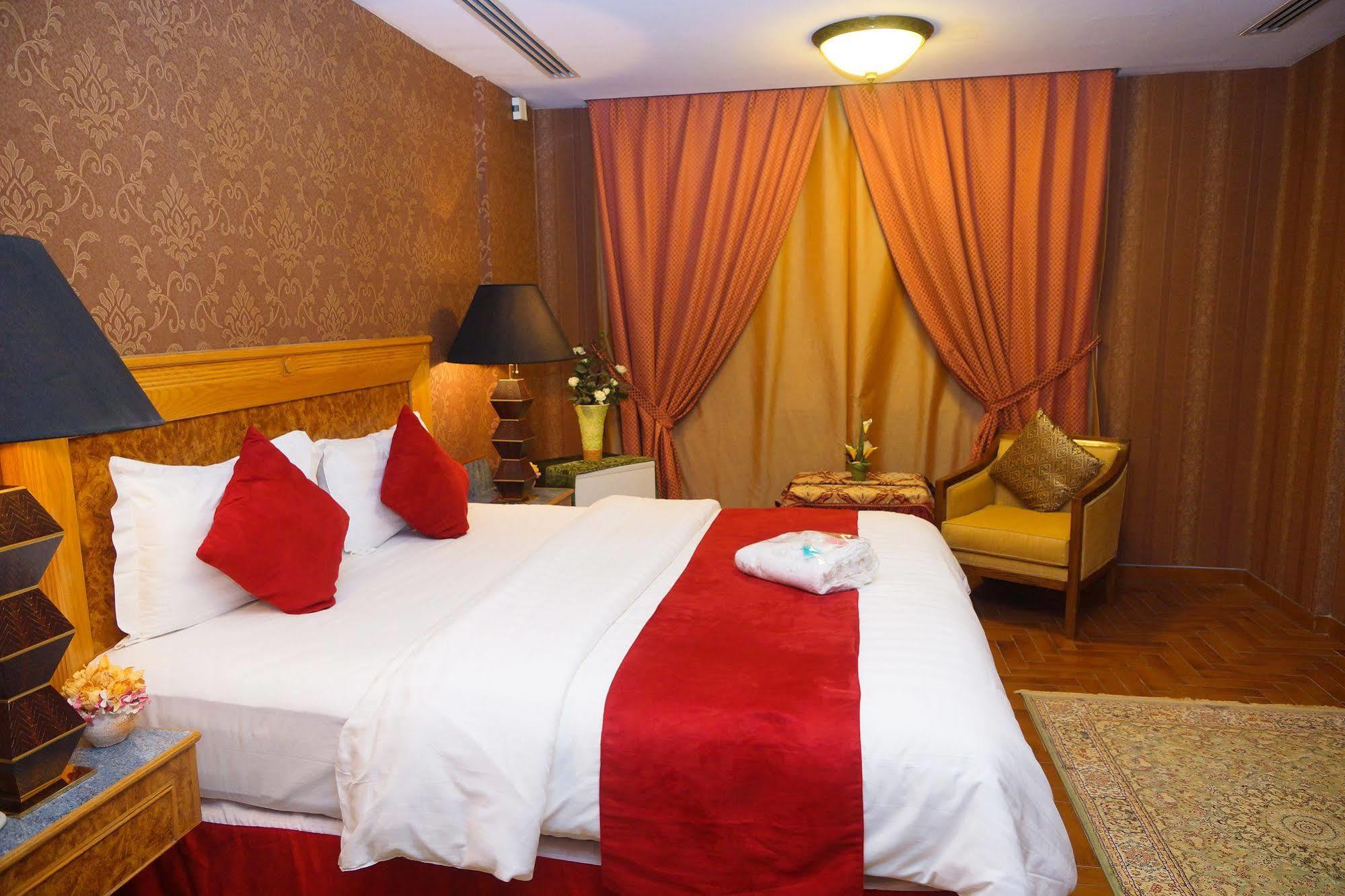 Mansour Plaza Hotel Apartments Даммам Екстер'єр фото
